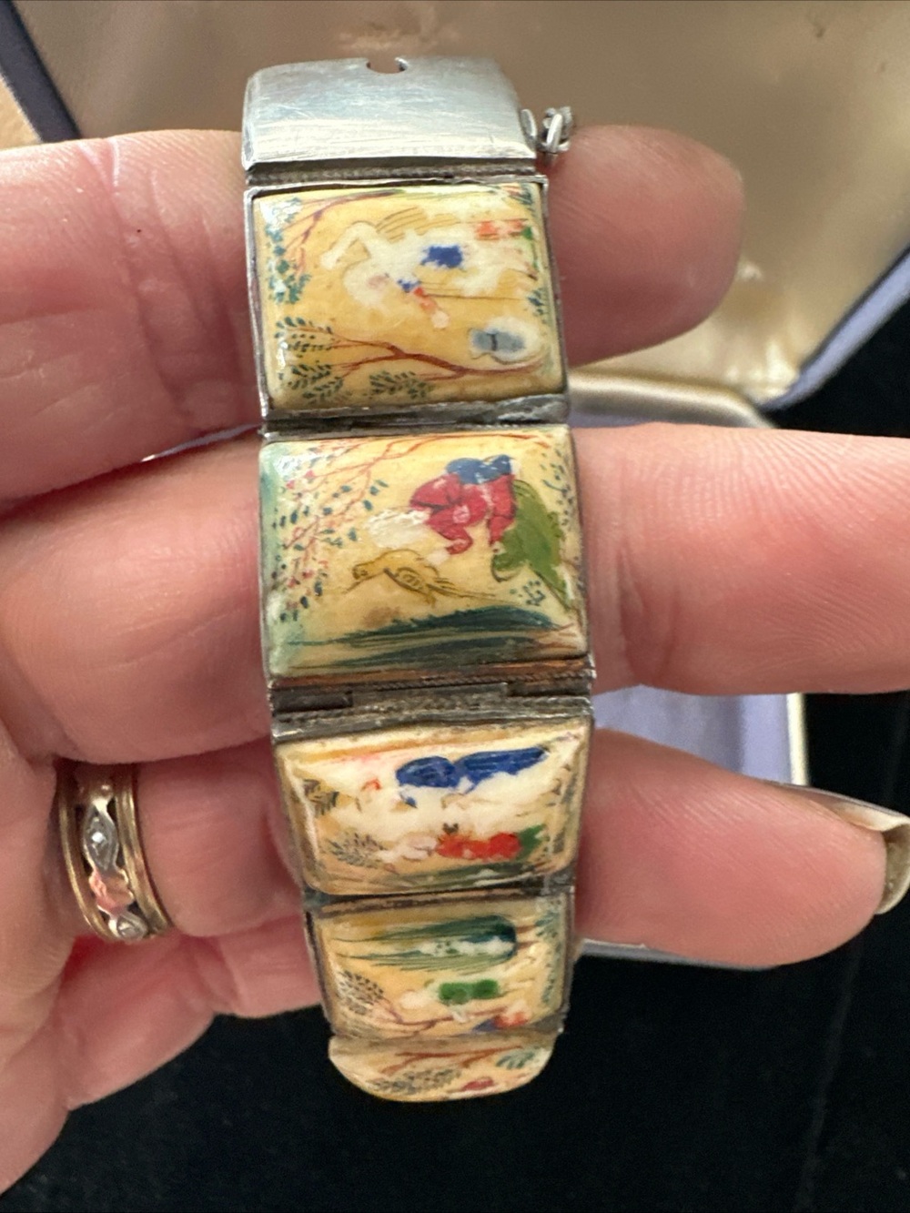 VINTAGE PERSIAN STERLING SILVER PAINTED STORY BRACELET - Picture 5 of 7